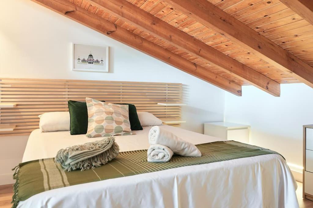 Sunny Cozy Penthouse With A Terrace At Plaza Del Carmen Apartamento Valência Exterior foto