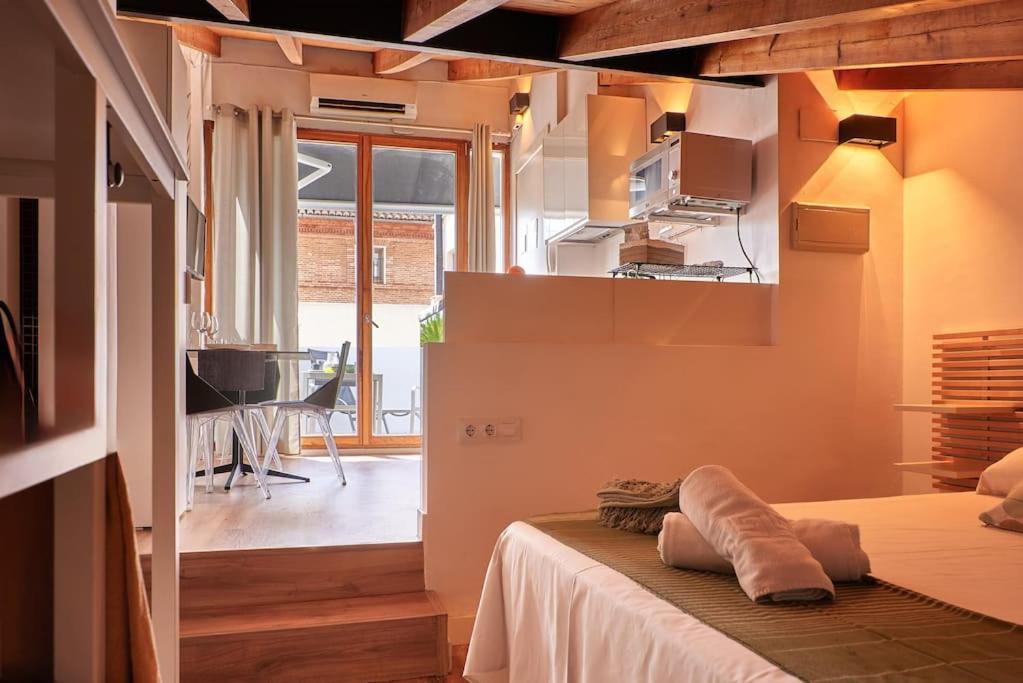 Sunny Cozy Penthouse With A Terrace At Plaza Del Carmen Apartamento Valência Exterior foto