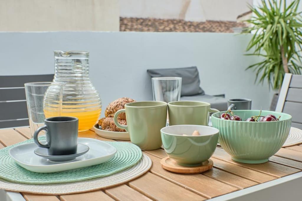 Sunny Cozy Penthouse With A Terrace At Plaza Del Carmen Apartamento Valência Exterior foto