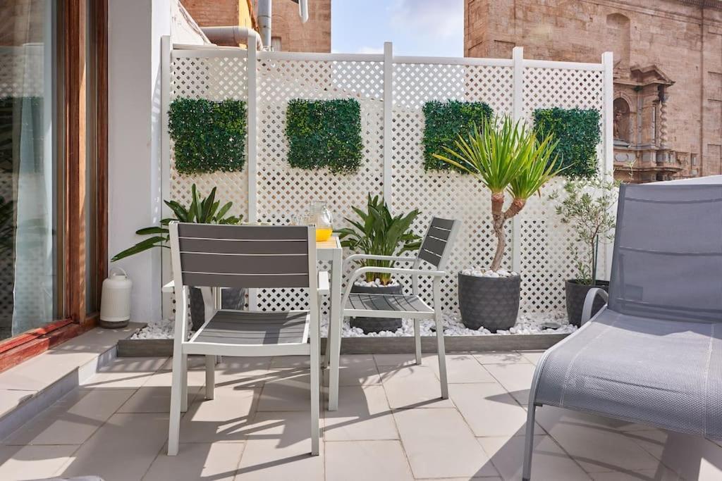 Sunny Cozy Penthouse With A Terrace At Plaza Del Carmen Apartamento Valência Exterior foto