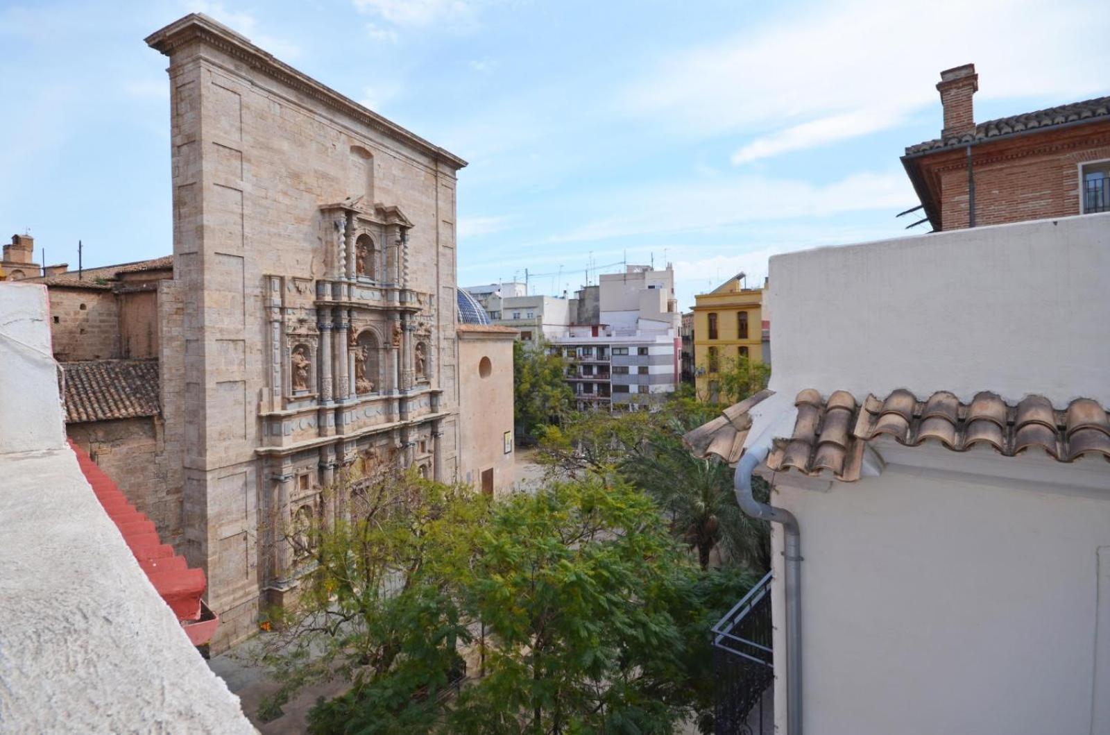 Sunny Cozy Penthouse With A Terrace At Plaza Del Carmen Apartamento Valência Exterior foto